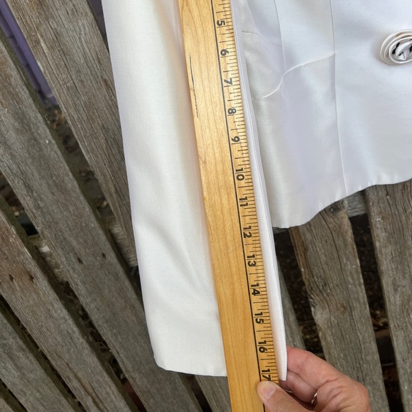 Tahari wool & silk cream jacket black skirt size 12 - Picture 11 of 16